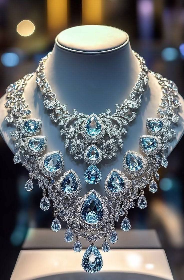 Aquamarine and diamond necklace